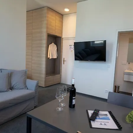 Tt-rooms - Kontaktlos Mit Self Check-in I Free Parking מלון דירות