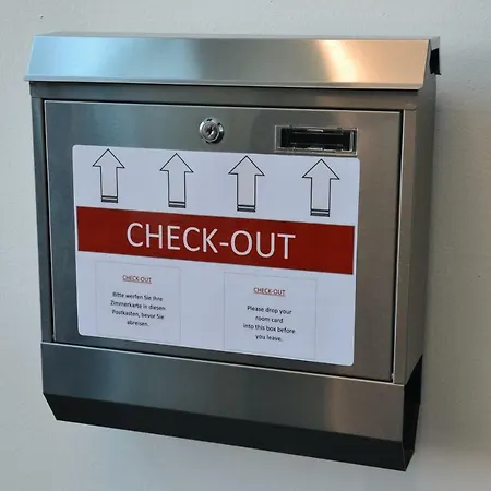 Tt-rooms - Kontaktlos Mit Self Check-in I Free Parking アパートホテル グラーツ