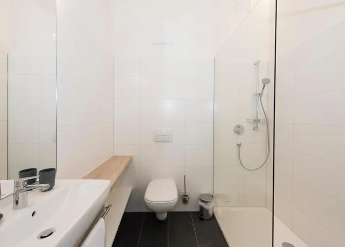 Tt-rooms - Kontaktlos Mit Self Check-in I Free Parking 4* غراتس